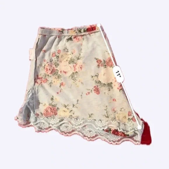 Floral Lace Trim Sleepwear Shorts with Chiffon Top included - Picture 5 of 9
